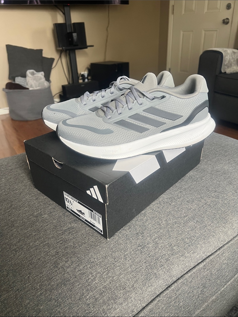 adidas Men's Light Grey Athletic Running Shoes